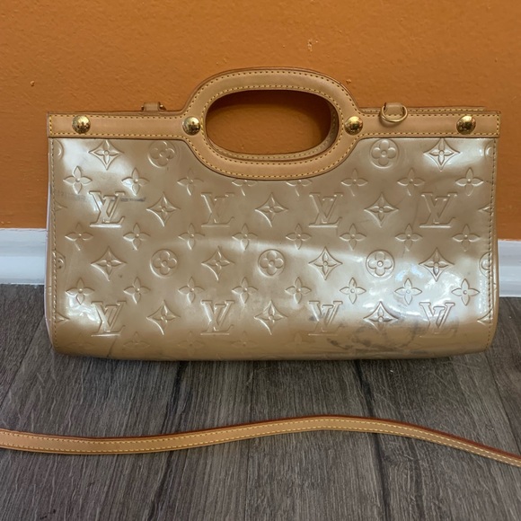 Roxbury - Picture 1 of 16